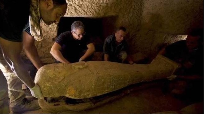 Encuentran 13 sarcófagos en perfecto estado en Egipto