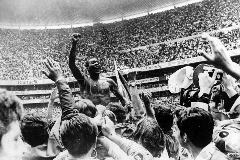 Pelé, 80 años del rey que conquistó el olimpo del fútbol