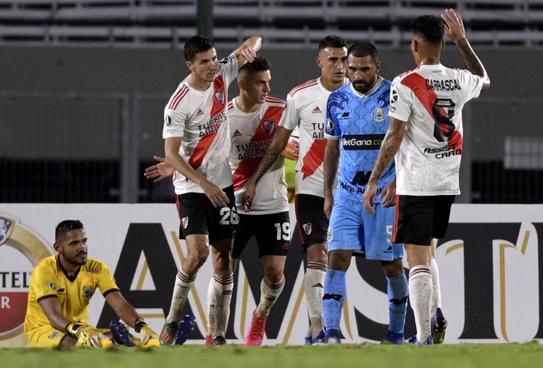 Binacional bate récord de club más goleado en fase de grupos de Libertadores