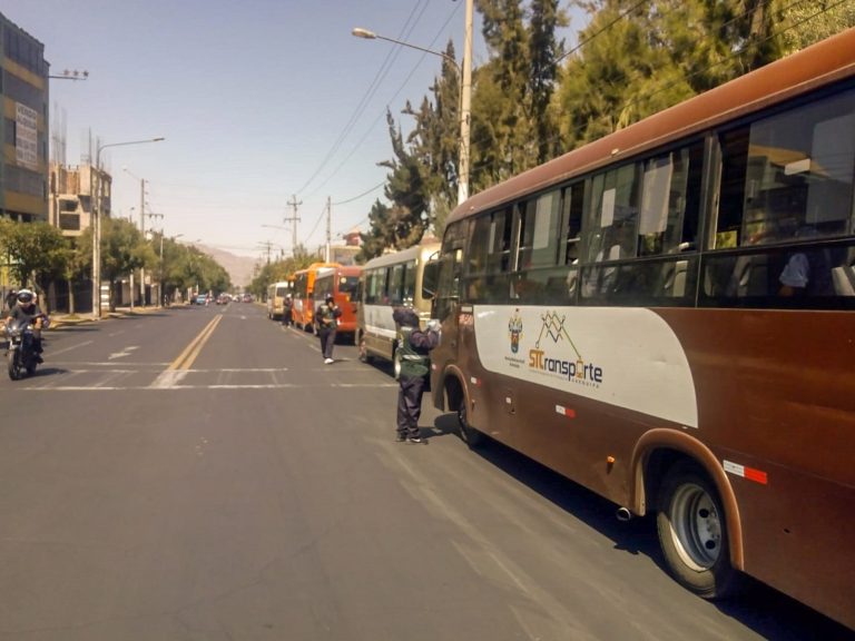 Buses de transporte público volverán a transitar por las calles Bolívar y Jerusalén desde este lunes