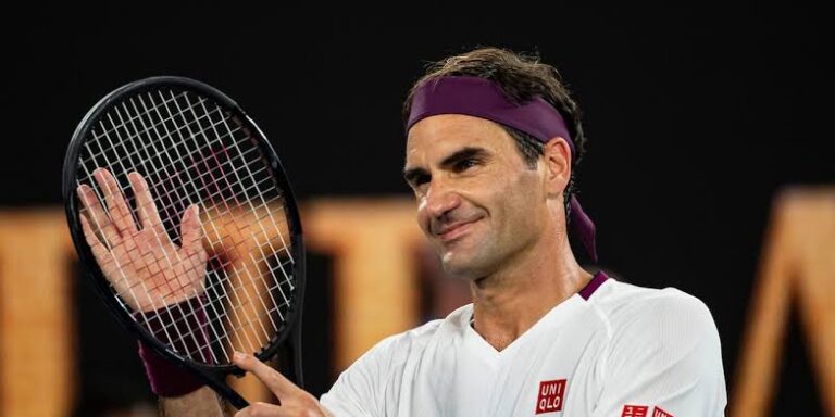 Roger Federer alista su retorno a los campos de tenis en el 2021