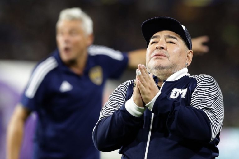 Maradona evoluciona sin complicaciones y no tendrá secuelas, según su médico