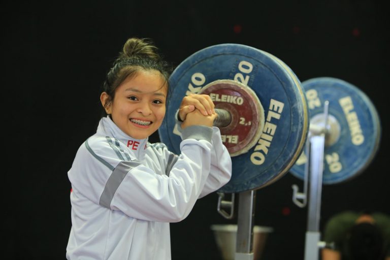 Analí Saldarriaga apunta a la medalla de oro en el Mundial de Pesas Sub-17