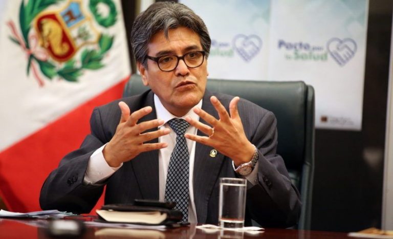 Abel Salinas asumiría ministerio de Salud