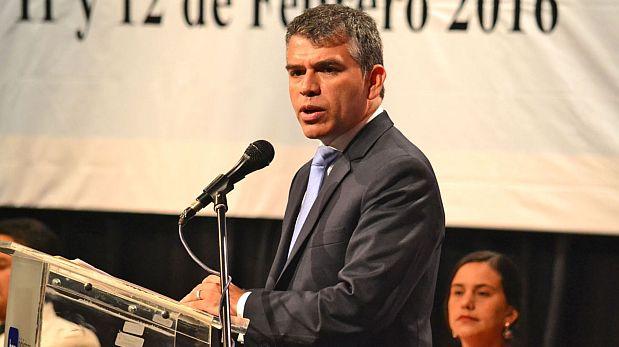 Julio Guzmán denuncia repartija del poder entre Alianza Para el Progreso y Acción Popular