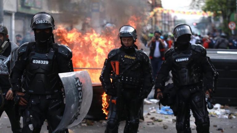 Colombia: 9 jóvenes murieron en estación policial
