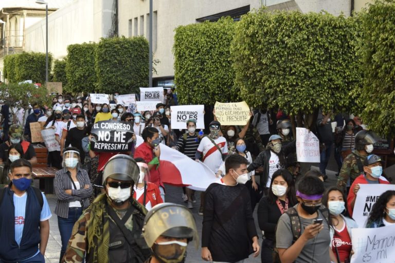 Arequipa: Fiscalía exhortó a policías de Arequipa a no hacer uso excesivo de la fuerza pública en contra de manifestantes