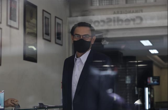Martín Vizcarra acude ante fiscal para rendir su manifestación por investigación de presunto cobro de coimas