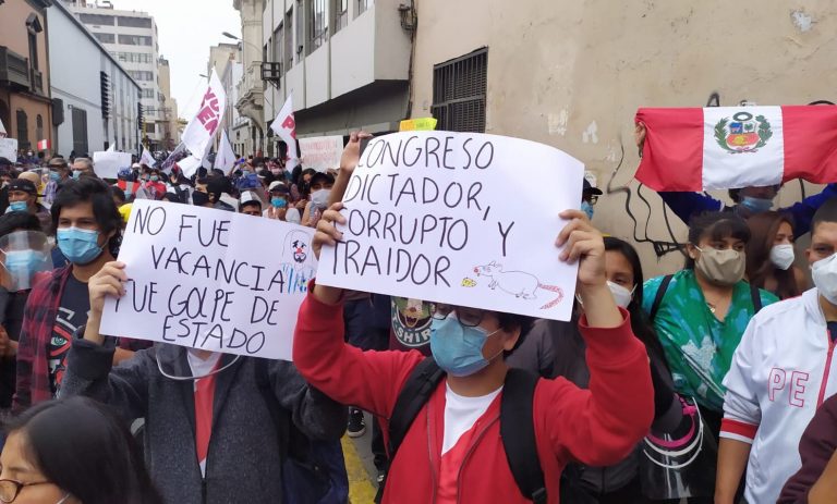 Dos jóvenes resultaron heridos durante manifestación contra Manuel Merino en Lima