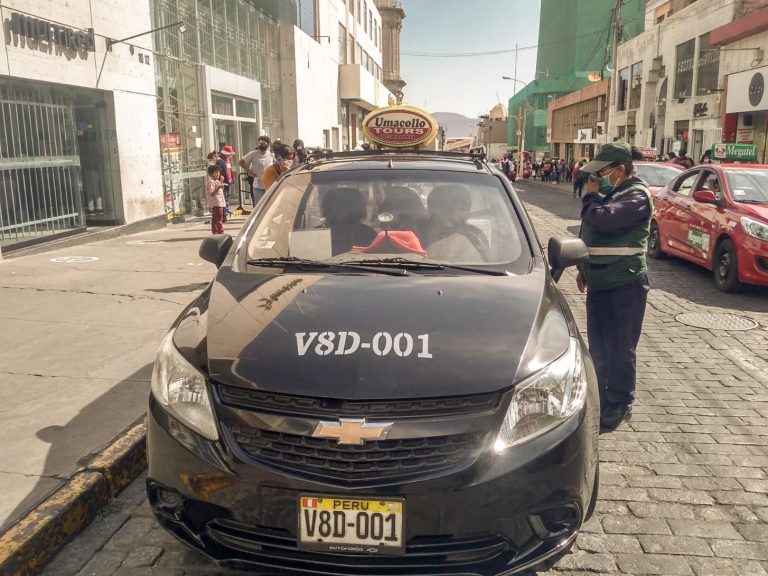 Arequipa: Continúan operativos de plaqueo a taxistas que ingresan al centro histórico