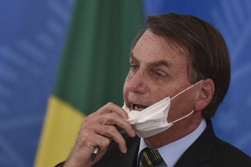 Brasil: Bolsonaro cuestiona la eficacia de las vacunas contra la covid-19