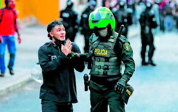 Colombia: Abuso policial es captado en video