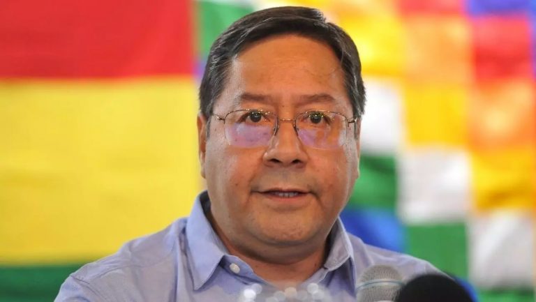 Presidente de Bolivia despide a ministro envuelto en caso de nepotismo