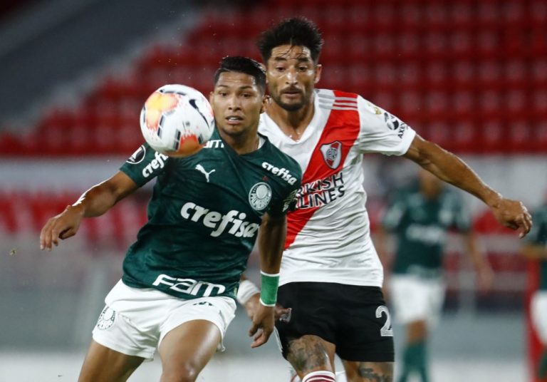 Copa Libertadores: Palmeiras busca hoy la final ante un River herido