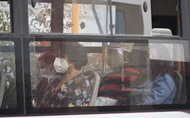 Arequipa: Los pasajeros que no porten su protector facial serán bajados de los buses desde el lunes 18