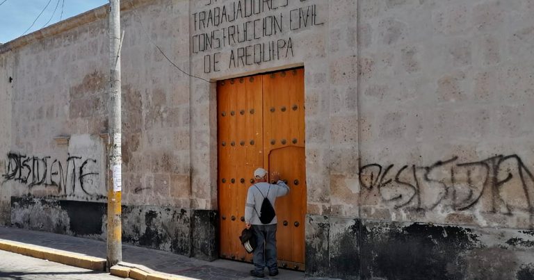 Arequipa: Inescrupulosos hacen pintas en la fachada del Sindicato de Construcción Civil