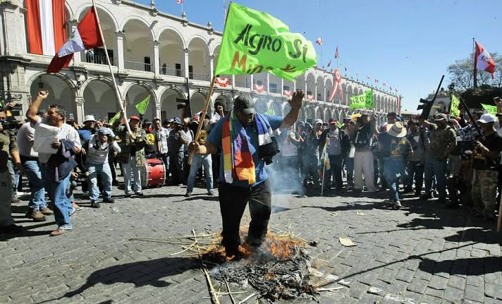 Arequipa: Alistan movilizaciones contra sentencia que manda a la cárcel a 3 dirigentes del Valle de Tambo