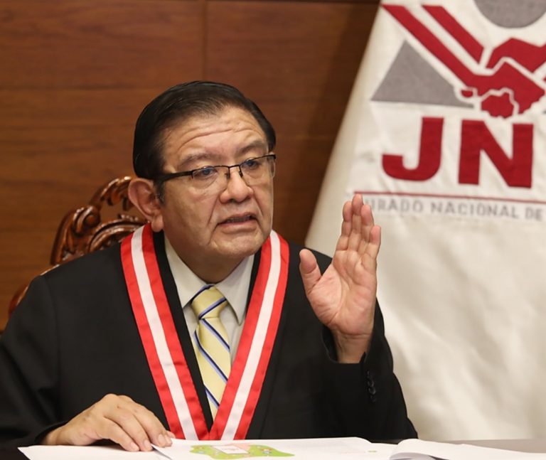 Presidente del Jurado Nacional de Elecciones rechazó tener vínculos con candidatos políticos