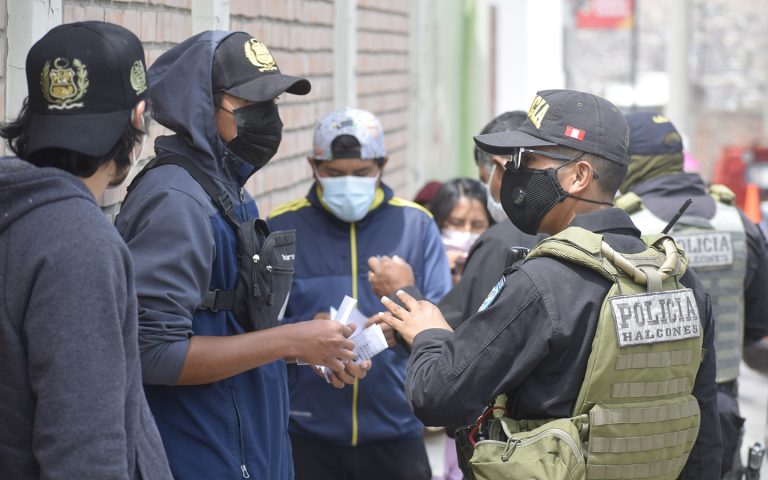 Arequipa: Detienen a 3 personas que revenderían oxígeno