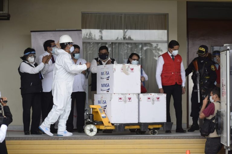 Arequipa: Desde este viernes 12 de febrero se iniciará la vacunación contra el covid-19