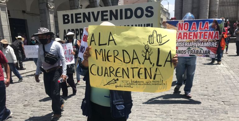 Arequipa: Cientos de pobladores piden la anulación de la cuarentena