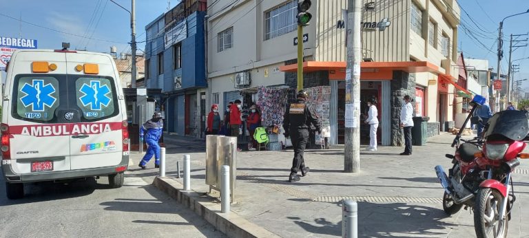 Arequipa: Anciano pierde la vida dentro de farmacia en el Cercado