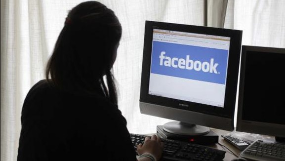 Sentencian a 30 años de cárcel a hombre que ultrajó a menor tras contactarla por Facebook en Cerro Colorado