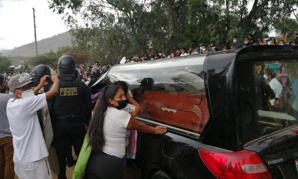 Huánuco: Cientos de personas recibieron restos de Silvano Cántaro
