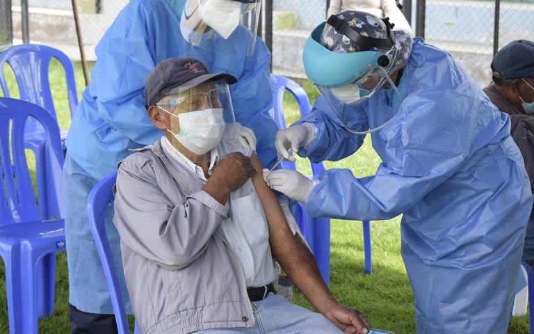 Arequipa: Este fin de semana continuará la vacunación de los adultos mayores