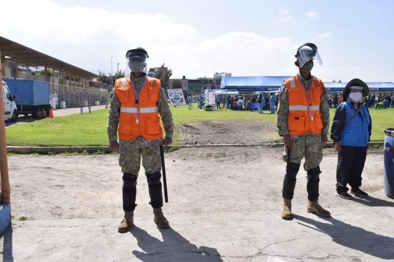 Personal del Ejército de Arequipa será vacunado en la quincena de abril