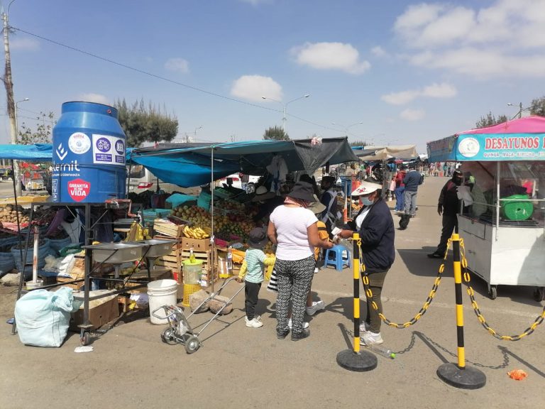 Arequipa: Comerciantes de feria en la Avenida 54 piden agilizar reubicación
