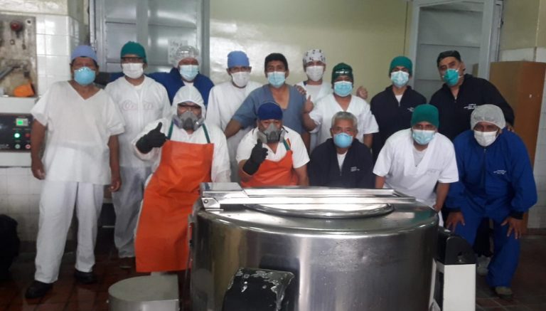 Lavandería del hospital Honorio Delgado desinfecta más de 20 toneladas de ropa al mes
