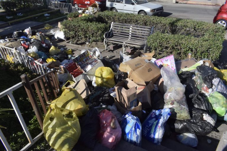 Continúan los problemas por la acumulación de basura en Paucarpata