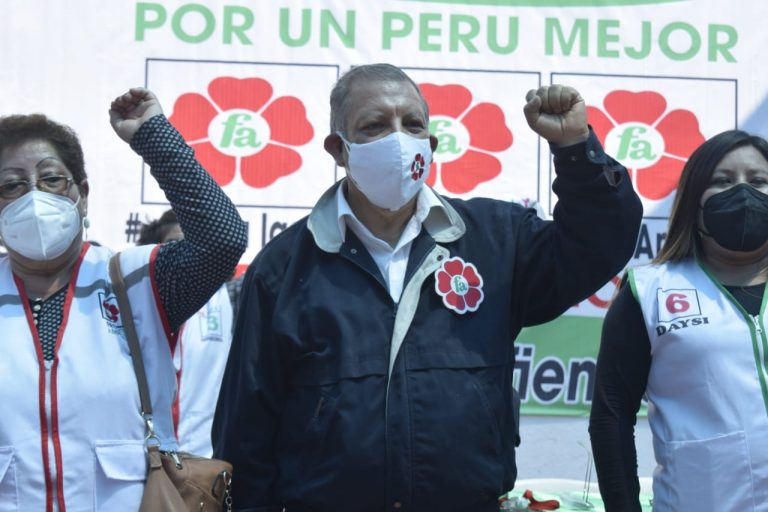 Marco Arana reitera respaldo a los agricultores contra el proyecto Tía María