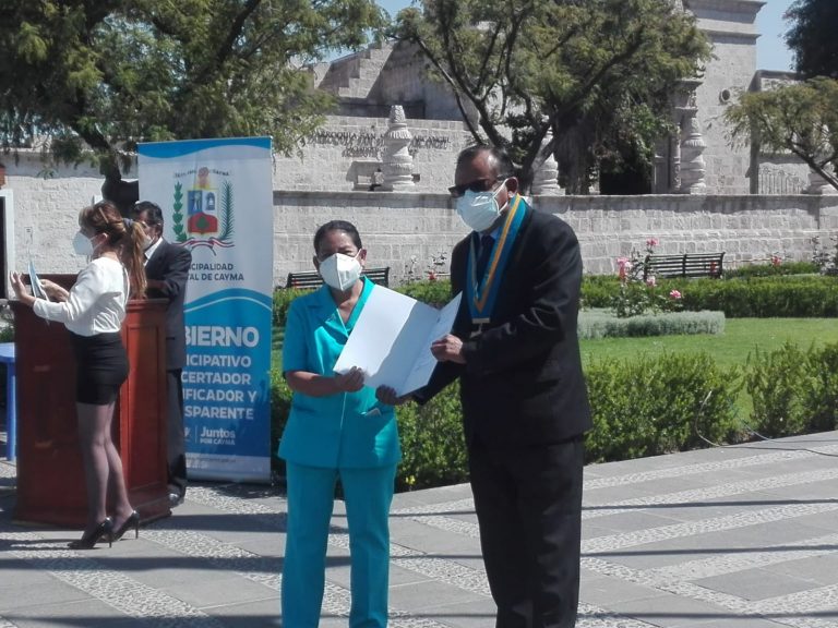 Cayma: Reconocen a 145 trabajadores de salud por su lucha contra la COVID-19