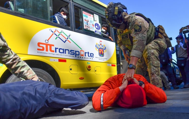 Instalan botón de pánico para reducir los asaltos en unidades de transporte público