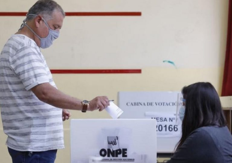 Partido Podemos Perú solicita a la ONPE y al JNE revisión de actas electorales