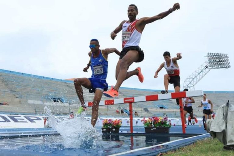 Peruano Mario Bazán gana medalla en el Sudamericano de Atletismo