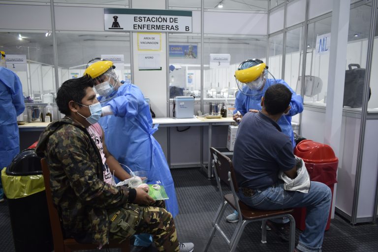 1500 enfermeras aguardan ser inmunizadas