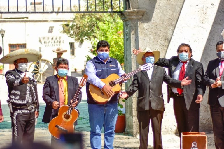 Músicos y cantantes arequipeños realizarán concierto virtual por el Día de la Madre