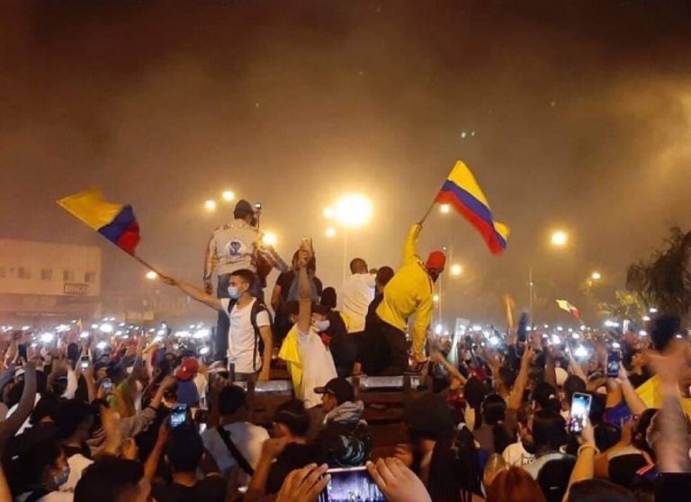 Iván Duque retira el proyecto de reforma tributaria tras masivas protestas en Colombia
