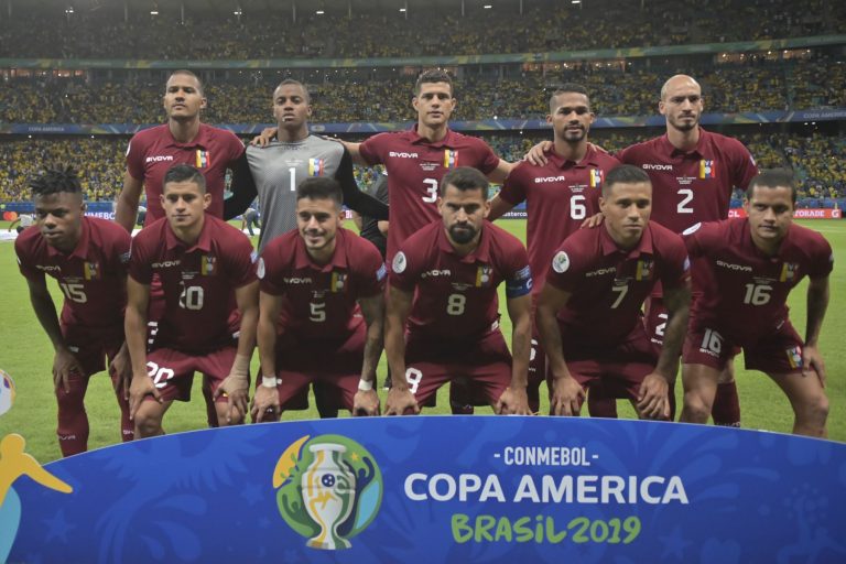 Cinco jugadores de Venezuela dan positivo al covid-19 en su llegada a Brasil