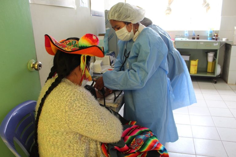 Diresa Puno anunció que destinarán más personal de salud a cuenca de Coata