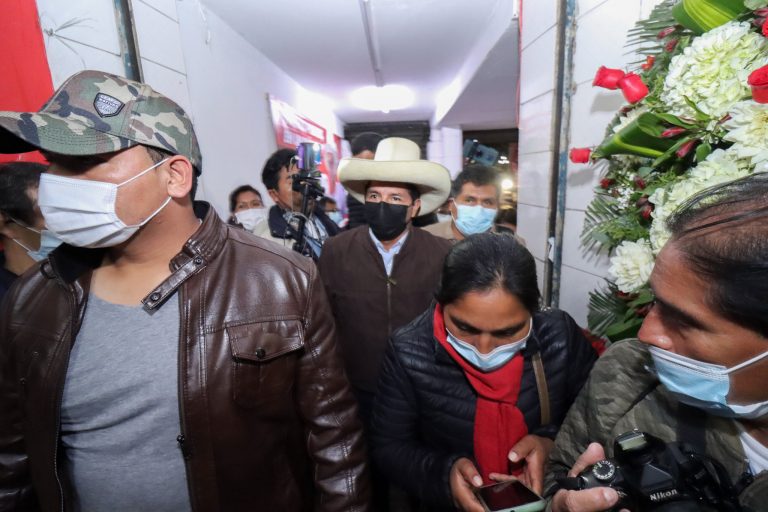 Pedro Castillo llamó héroe de la democracia a Zacarías Meneses y pidió a las autoridades investigar el caso