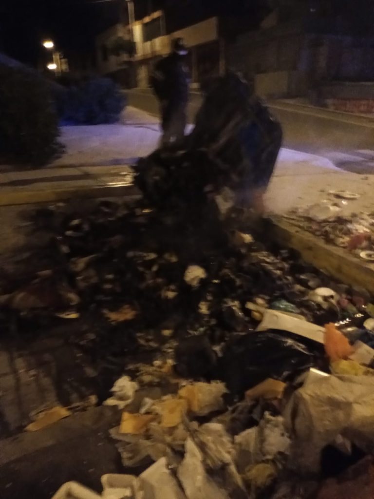 Queman contenedor de basura en Cayma dejándolo totalmente inservible