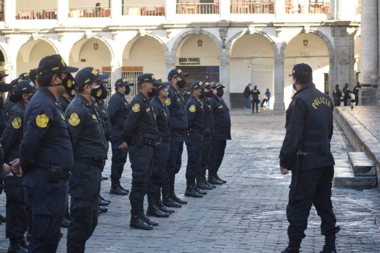 Efectivos policiales prohibirán el ingreso de manifestantes a la plaza de Armas