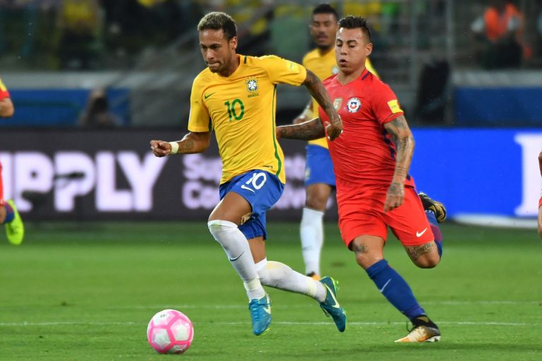 Brasil y Chile salen hoy con sus mejores armas en busca de la semifinales