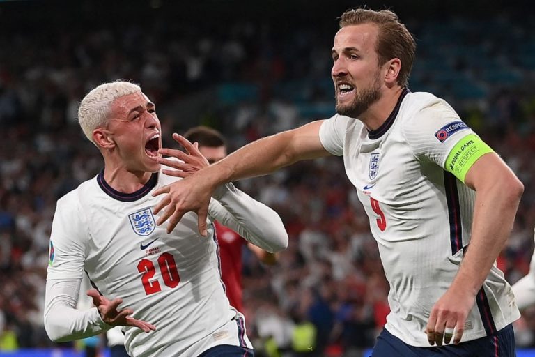 Inglaterra derrotó 2-1 a Dinamarca y jugará la final de la Euro ante Itali