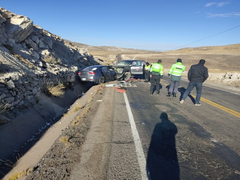 Accidente en la vía Arequipa-Puno cobró la vida de cuatro personas