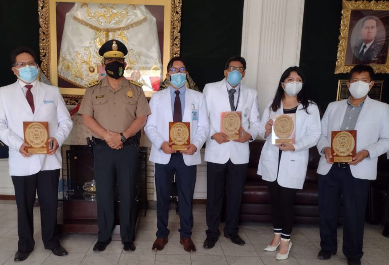 Entregaron reconocimiento a médicos y enfermeras por su lucha durante la pandemia